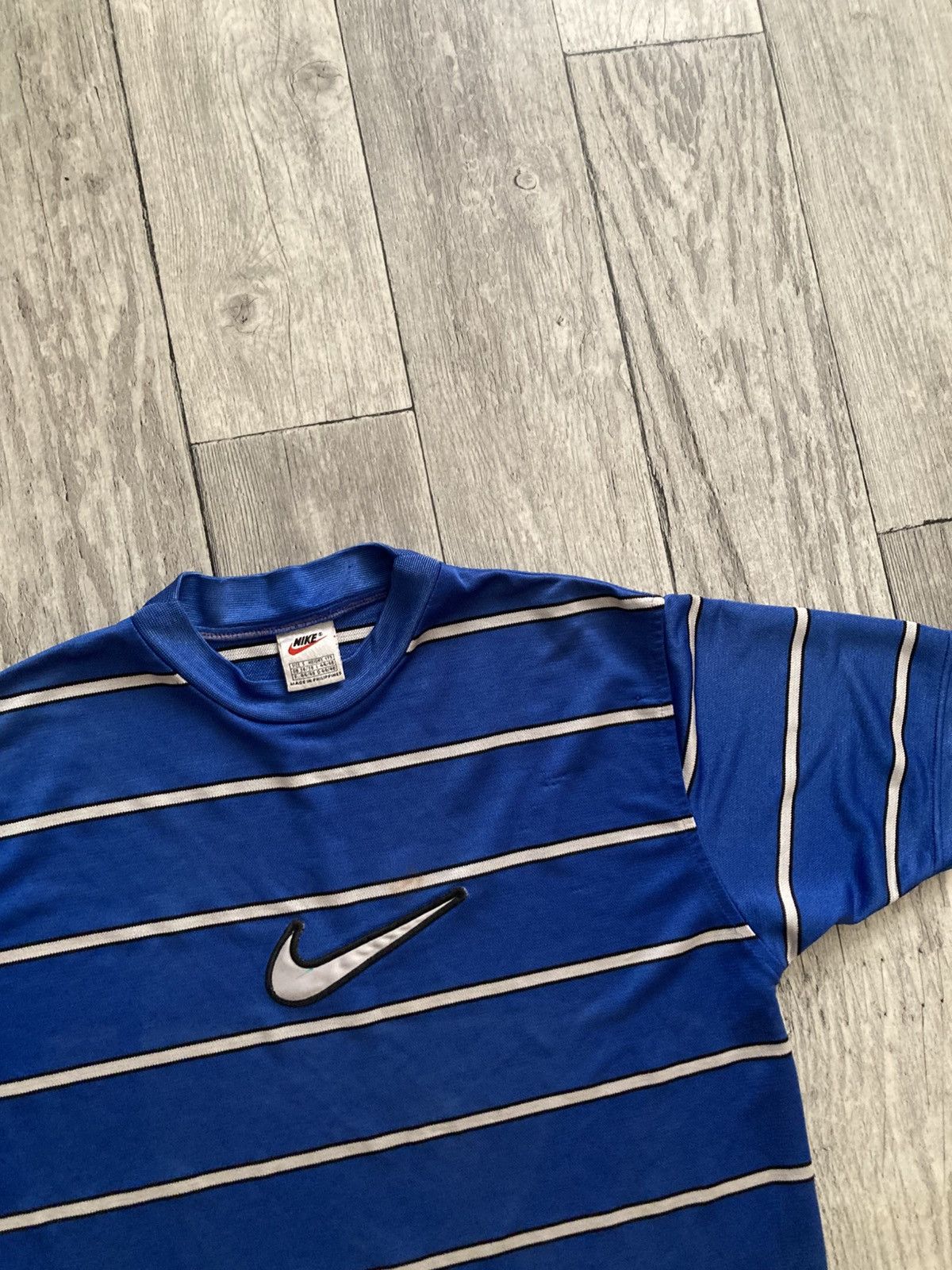 Nike Vintage nike striped central swoosh logo tee y2k drip opium Size US S / EU 44-46 / 1 - 4 Thumbnail