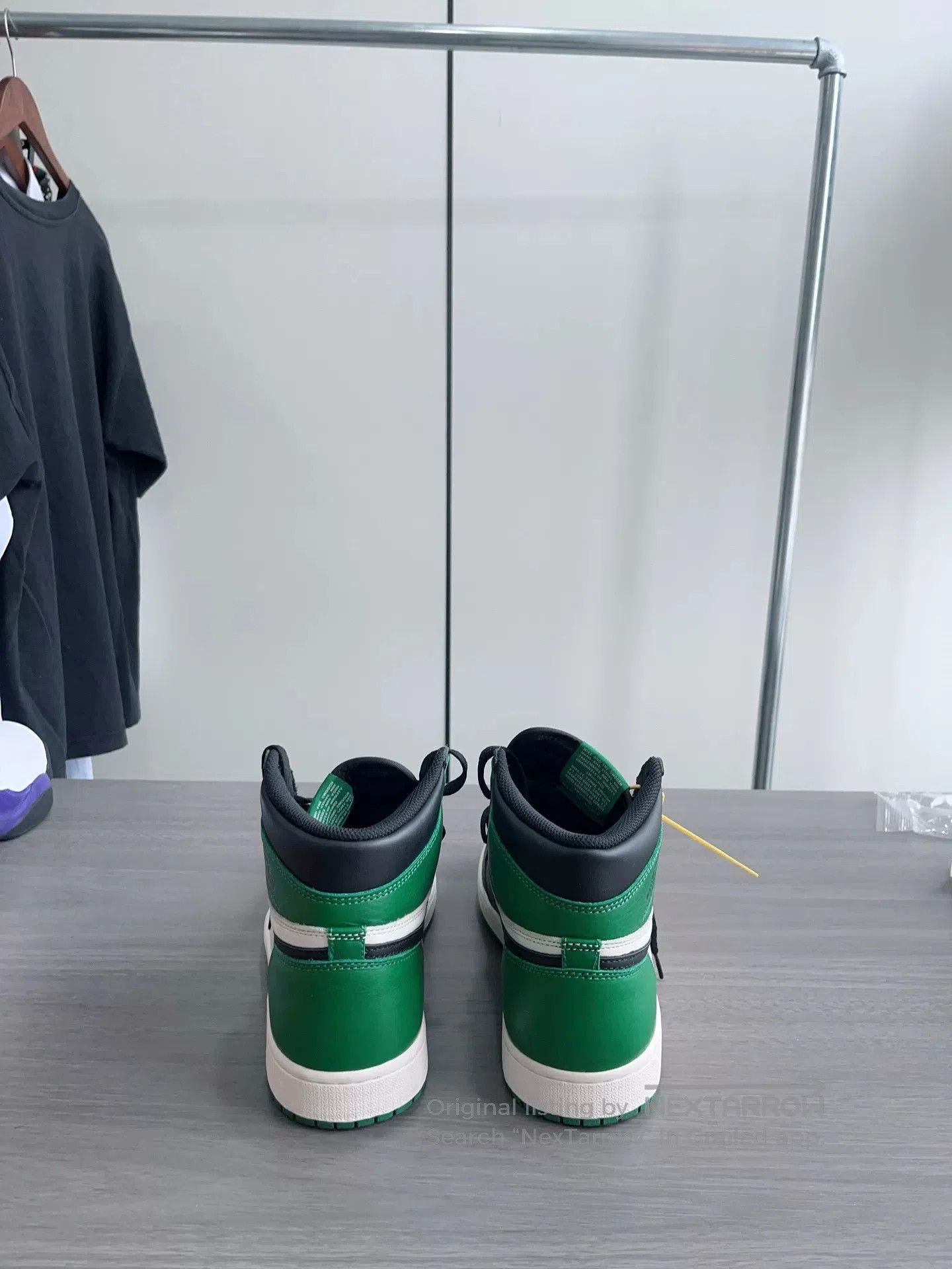 Jordan Brand AJ1 Black Green Toe. Size US 10 / EU 43 - 4 Thumbnail