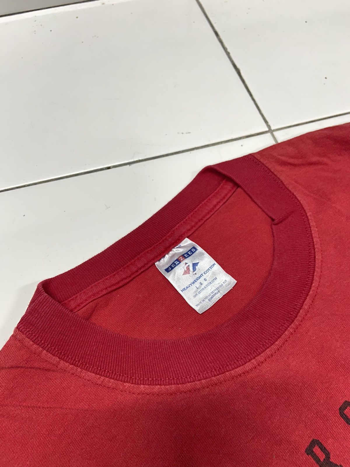 Jerzees UNIVERSITY OF HARTFORD VINTAGE TEE Size US L / EU 52-54 / 3 - 5 Thumbnail