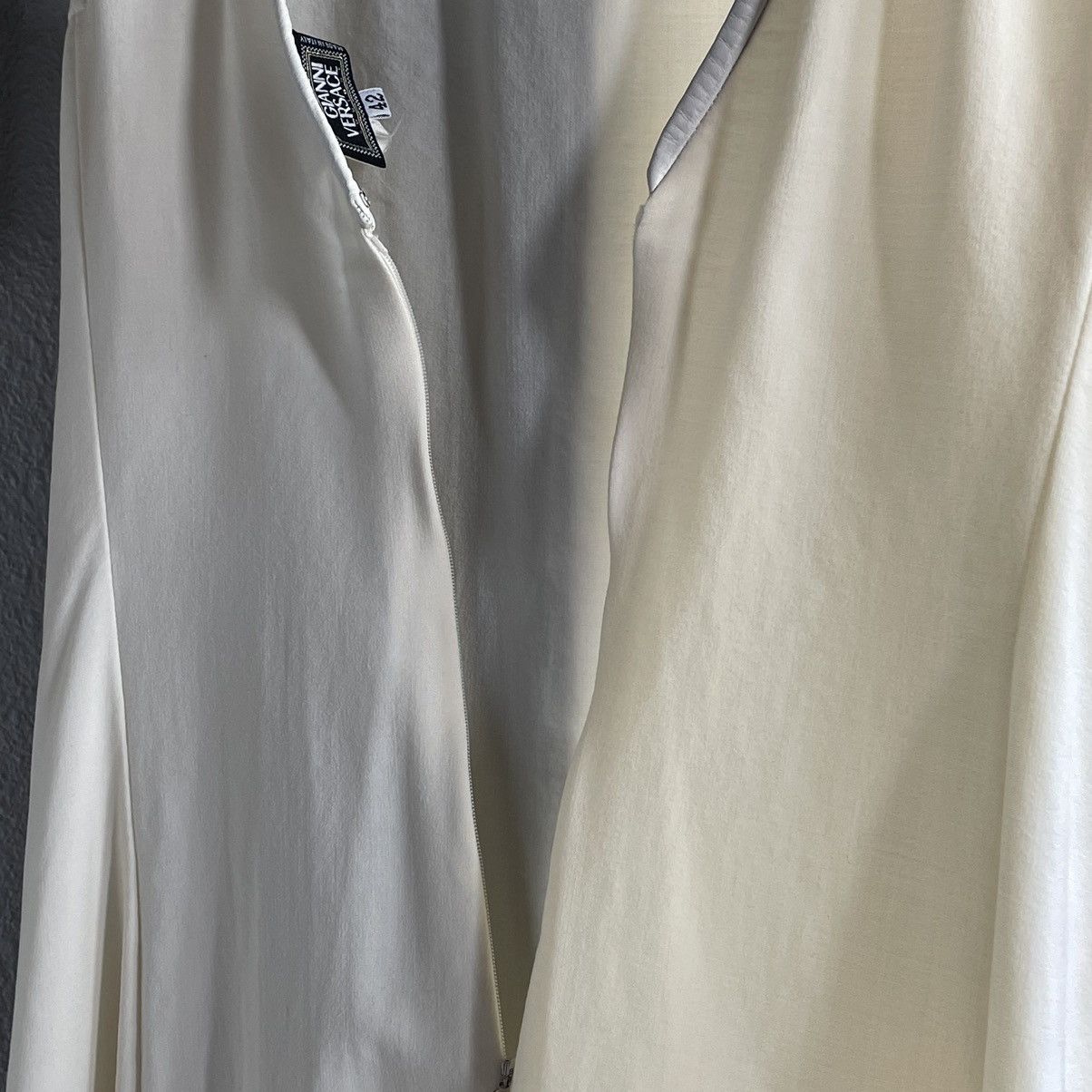Versace × Vintage 90’s Gianni Versace Couture Leather V-Neck Dress Size M / US 6-8 / IT 42-44 - 22 Thumbnail