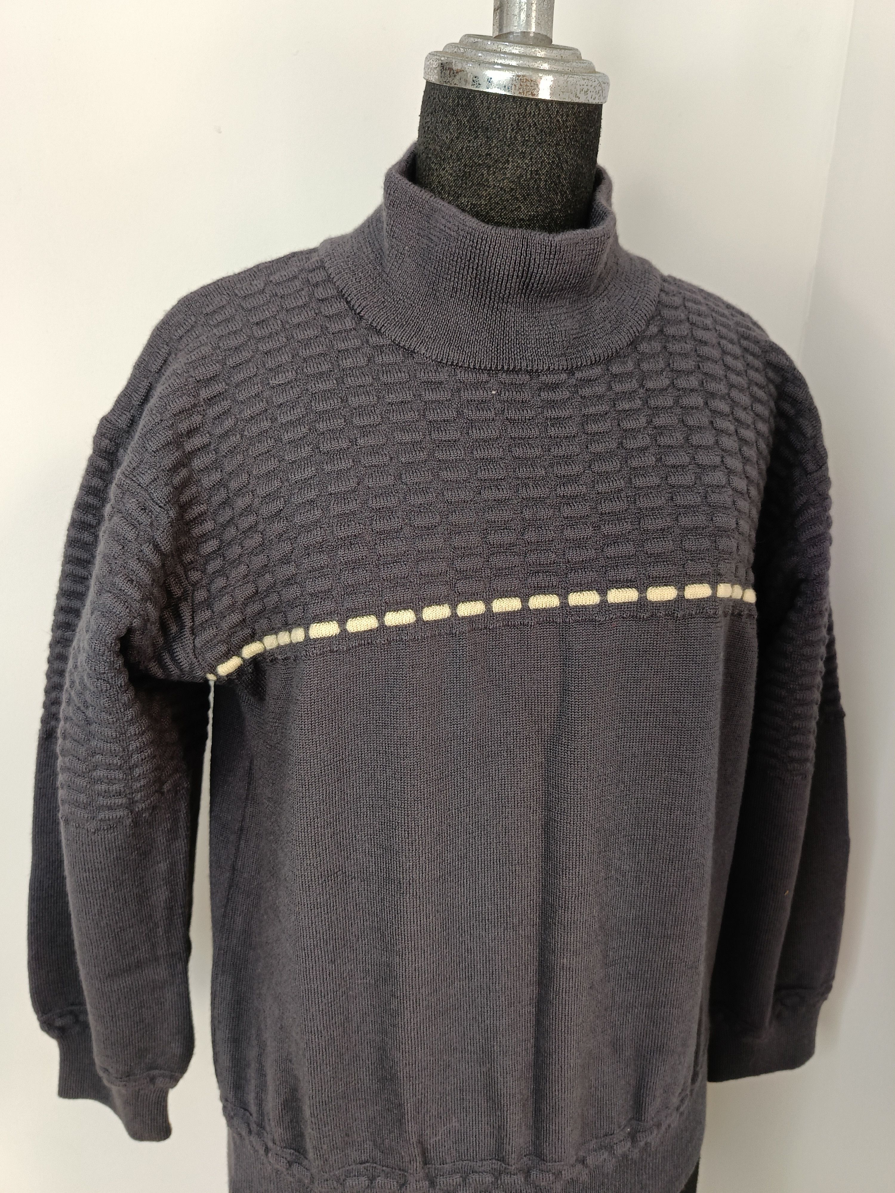 Issey Miyake Issey Miyake Japan 90s wool gray turtle neck sweater medium Size US S / EU 44-46 / 1 - 10 Thumbnail