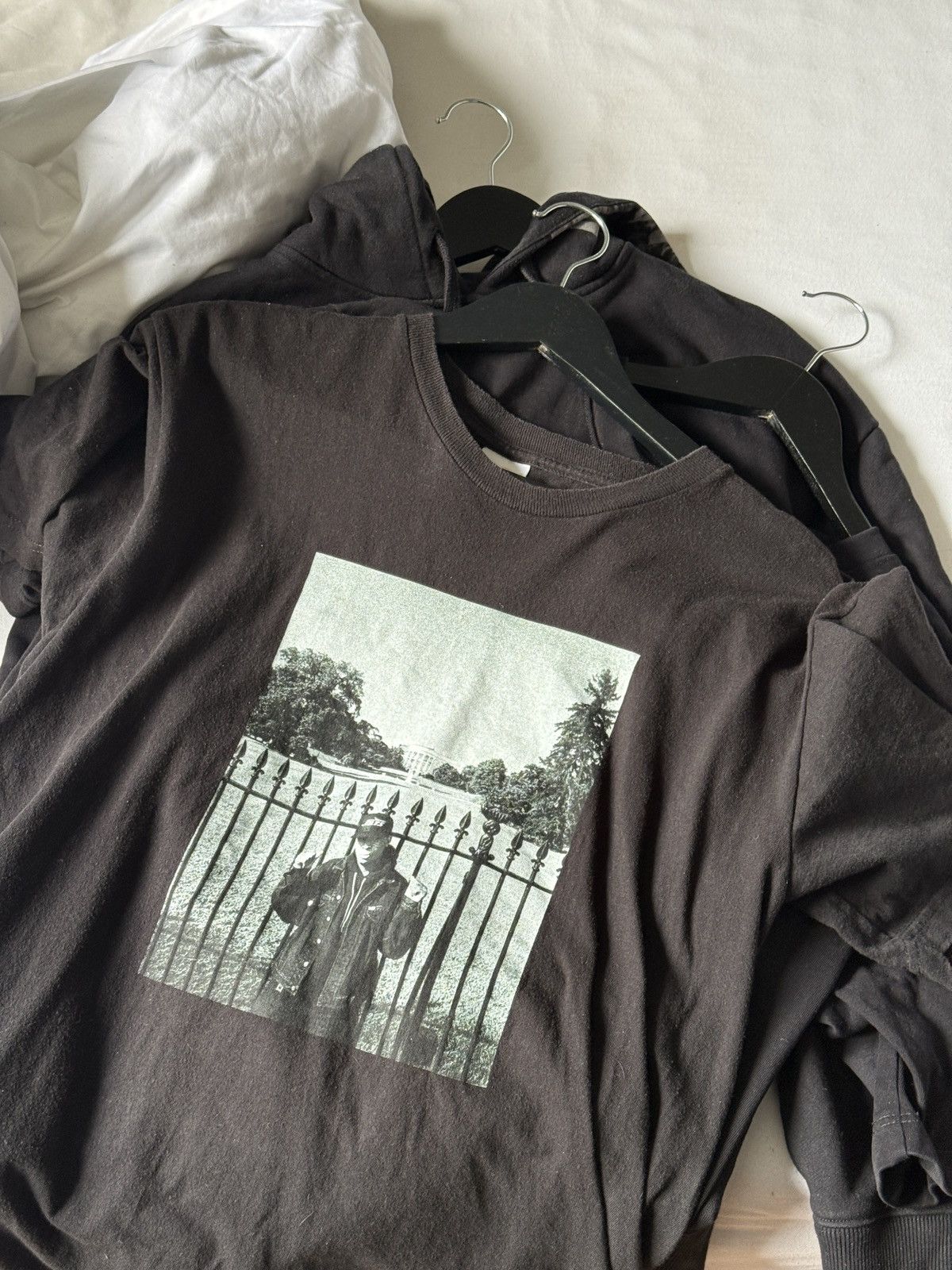 Supreme UNDERCOVER  white house tee 黒　M Supreme x UNDERCOVER/Public Enemy White House Tee Black