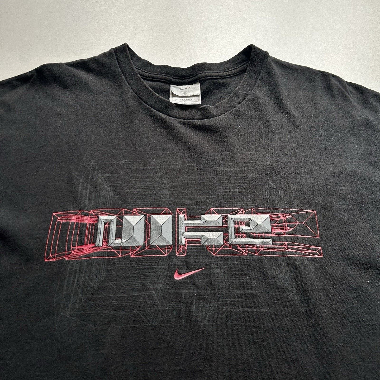 Nike Vintage Nike T Shirt Size 3XL Faded Black Y2K Center Swoosh Size US XXL / EU 58 / 5 - 2 Thumbnail