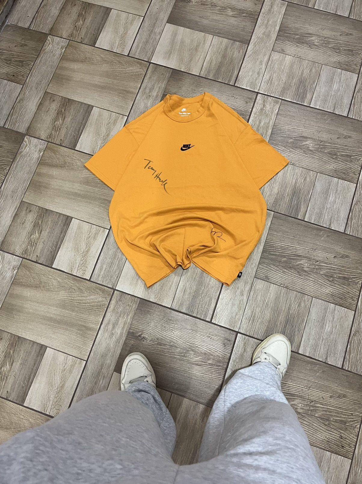 Nike Nike Tee — Golden Yellow Size US L / EU 52-54 / 3 - 1 Thumbnail