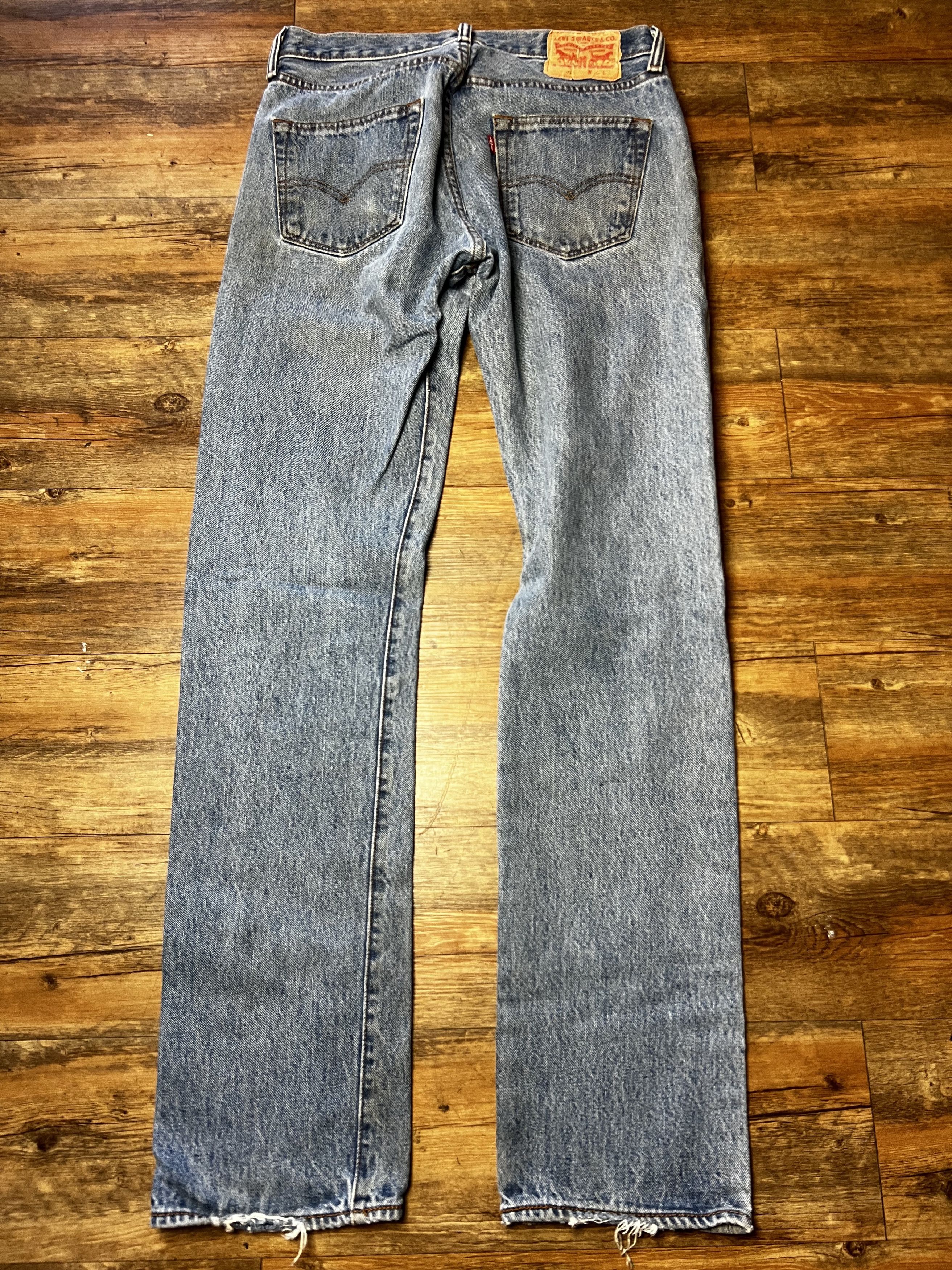 Levi's Vintage Clothing Vintage 501 Levi's Straight Leg Blue Button Fly Denim Jeans Size US 30 / EU 46 - 9 Thumbnail