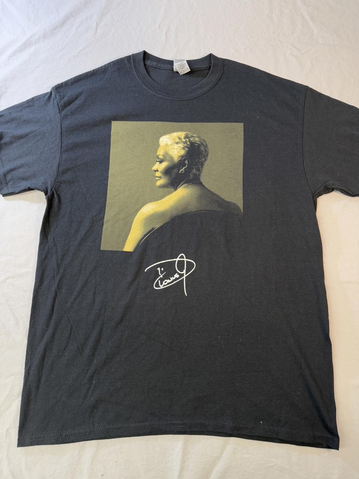 Gildan Dione Warwick Singer T-shirt Square Profile L Size US L / EU 52-54 / 3 - 1 Thumbnail