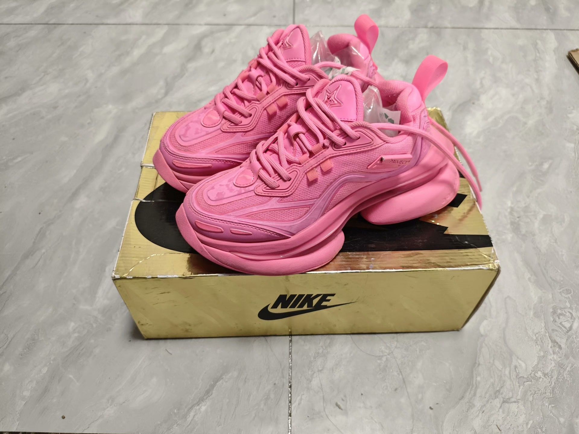 Li-Ning Li-Ning Pink Lowtop Sneakers us_6 Women Size US 6 / IT 36 - 1 Thumbnail