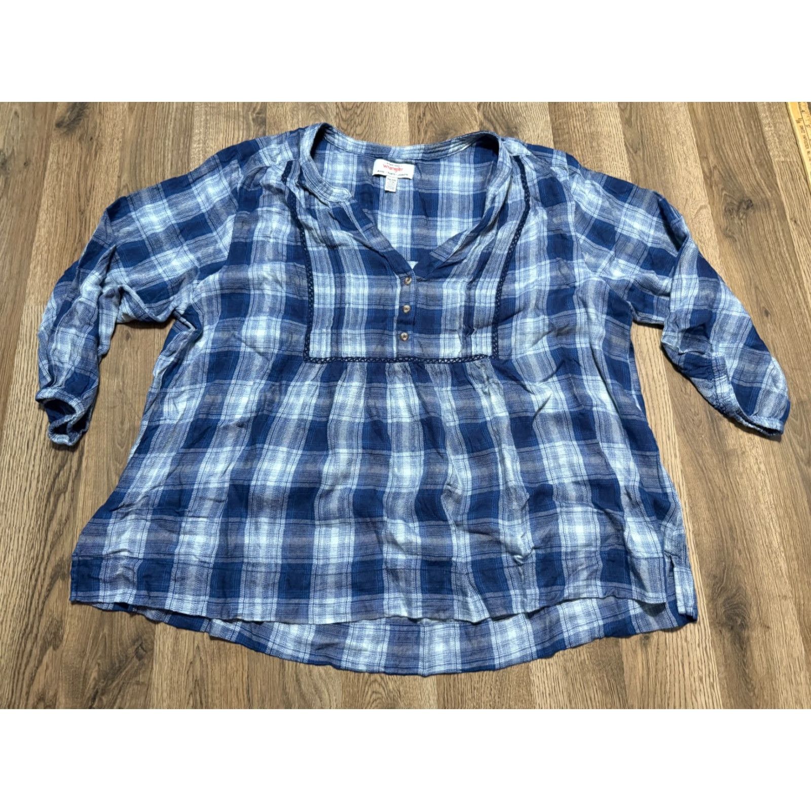 Wrangler Wrangler Shirt Women's XXL Blue White Plaid 3/4 Sleeve V-neck Casual Shirt Womens Size XXL / US 16-18 / IT 52-54 - 2 Thumbnail