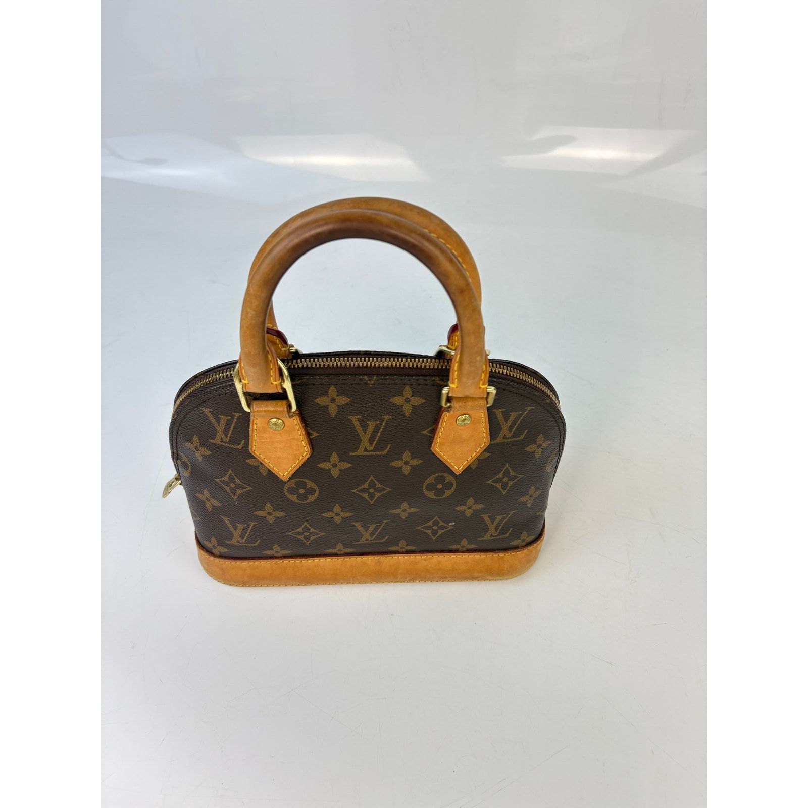 Louis Vuitton Louis Vuitton Alma BB Monogram Canvas Size ONE SIZE - 3 Thumbnail