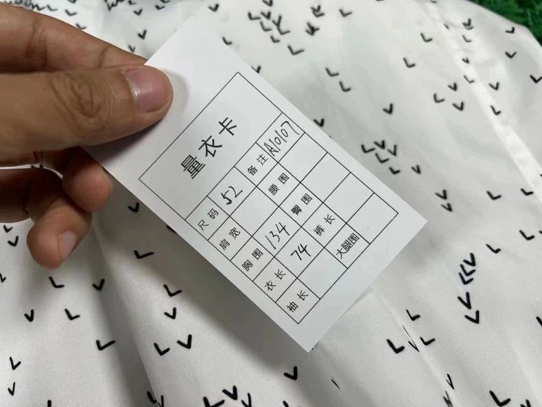Louis Vuitton Louis Vuitton White paper airplane checkerboard small logo Size US L / EU 52-54 / 3 - 7 Thumbnail