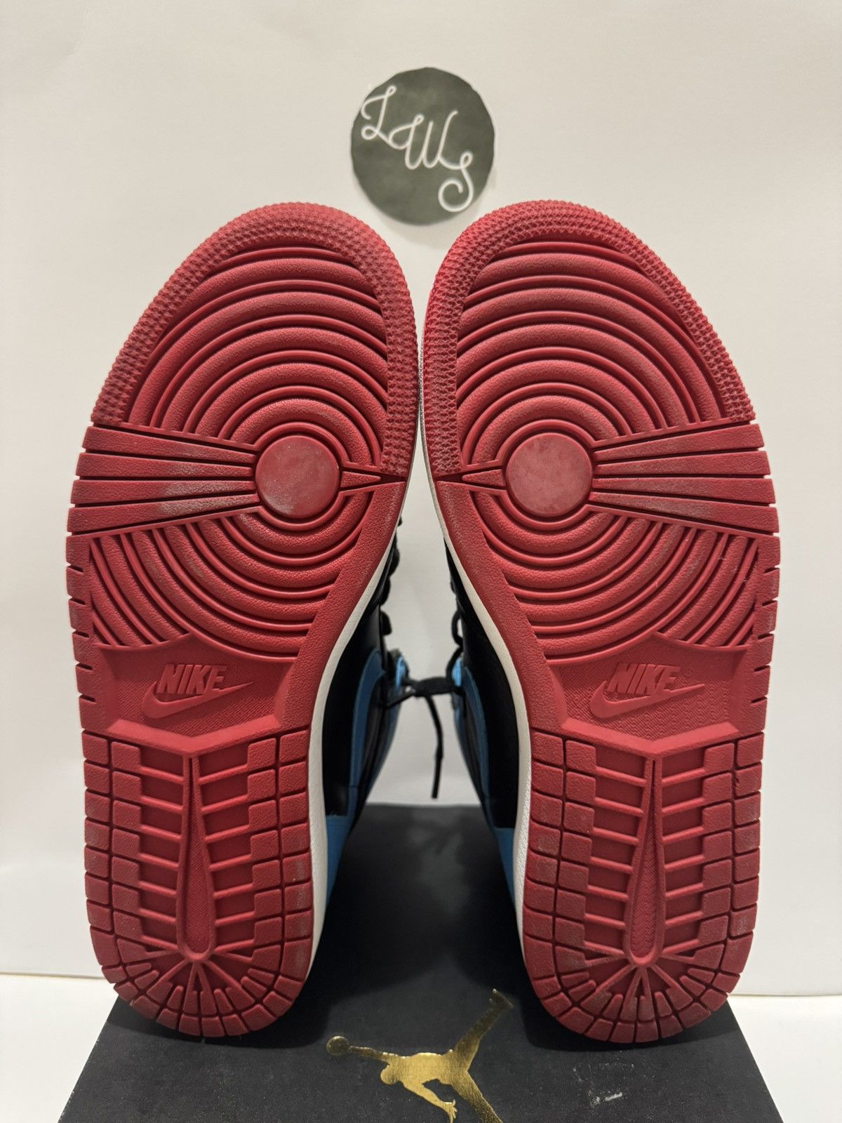 Jordan Brand × Nike Wmns Jordan 1 High ‘NC to Chi’ Size US 10.5 / EU 43-44 - 6 Thumbnail