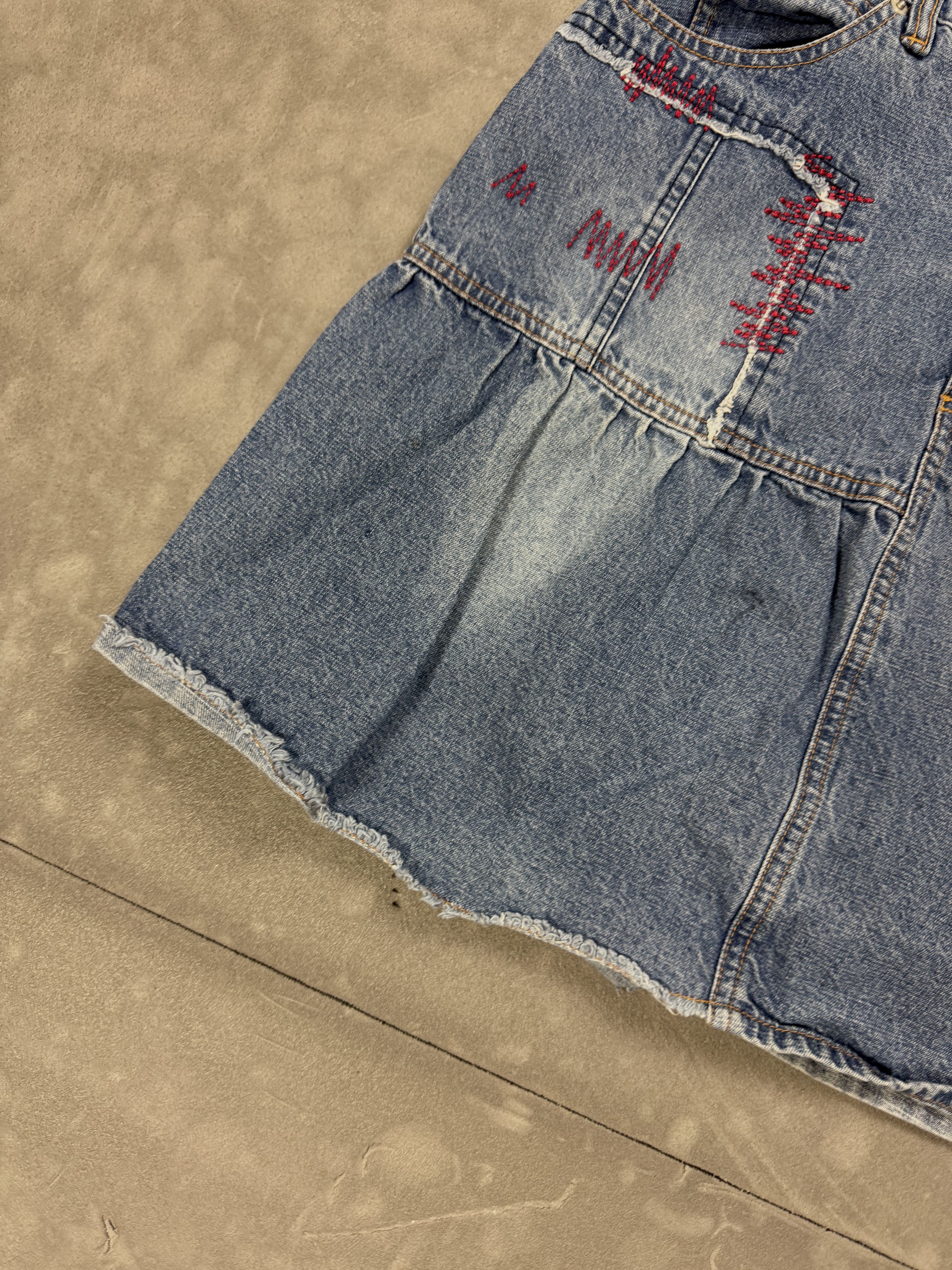 Vintage Vintage distressed washed faded mini skirt y2k retro Size 26" / US 2 / IT 38 - 11 Thumbnail