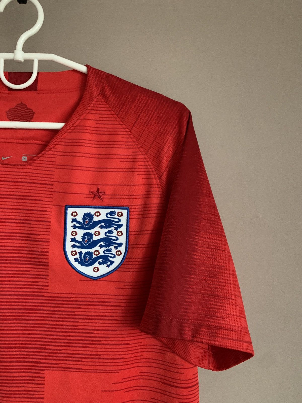 Nike England 2018 World Cup Football Shirt Nike Soccer Jersey M Size US M / EU 48-50 / 2 - 4 Thumbnail