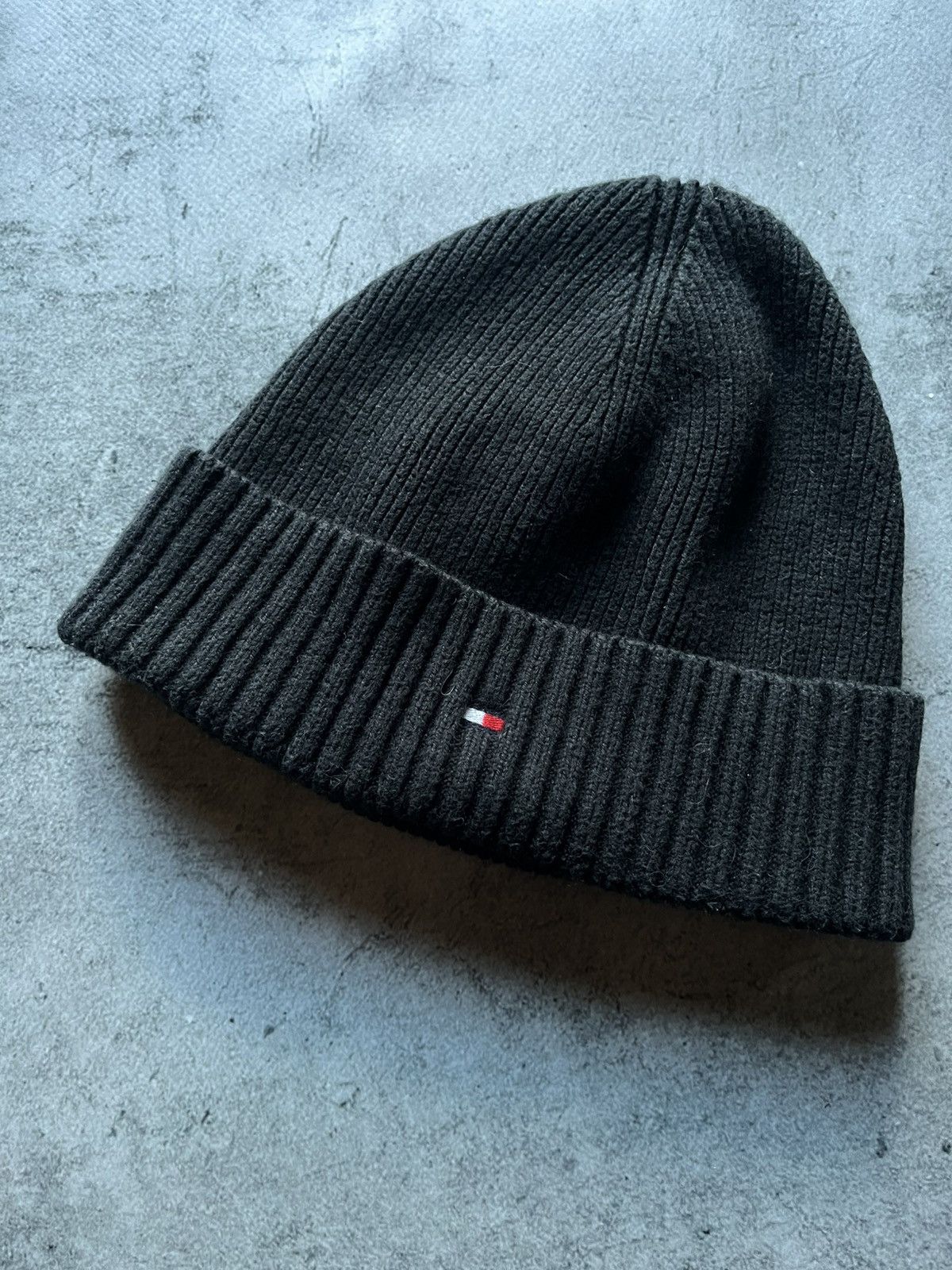 Tommy Hilfiger 💂🏻‍♀️Tommy Hilfiger beanie💂🏻‍♀️ Size ONE SIZE - 2 Thumbnail