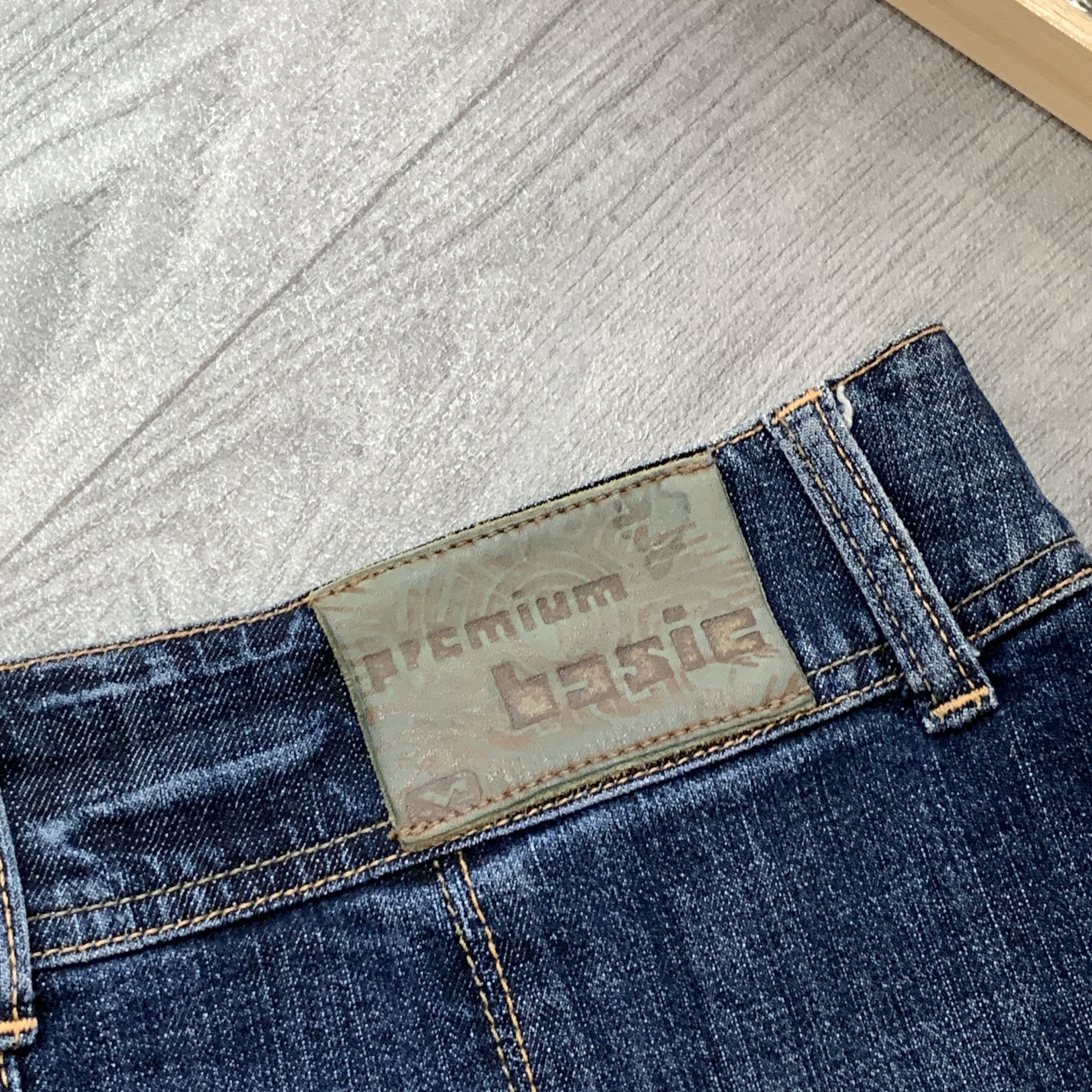 Japanese Brand Vintage Y2K Faded Avantgarde Denim Blue Low Rise Mini Skirt Size 26" / US 2 / IT 38 - 6 Thumbnail