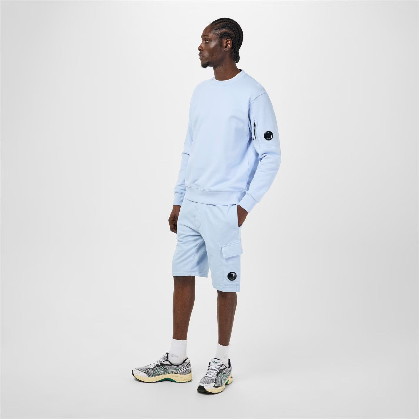 C.P. Company o1g2r1mq0426 Micro Lens Fleece Jogger Shorts in Light Blue Size US 28 / EU 44 - 6 Thumbnail