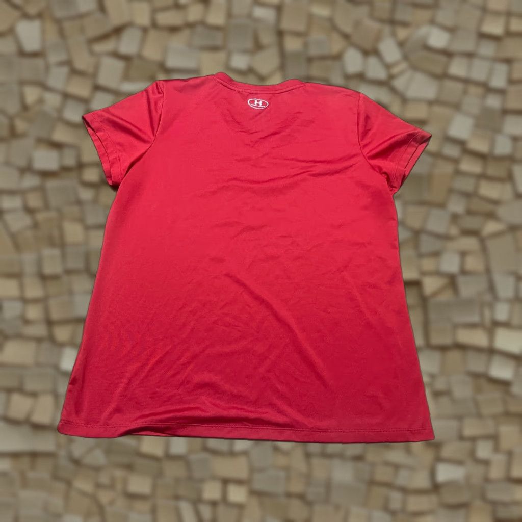 Under Armour Under armour Shirt Womens Red Wisconsin Badgers T-Shirt V-Neck Short Sleeve 2XL Regular Size XXL / US 16-18 / IT 52-54 - 1 Thumbnail