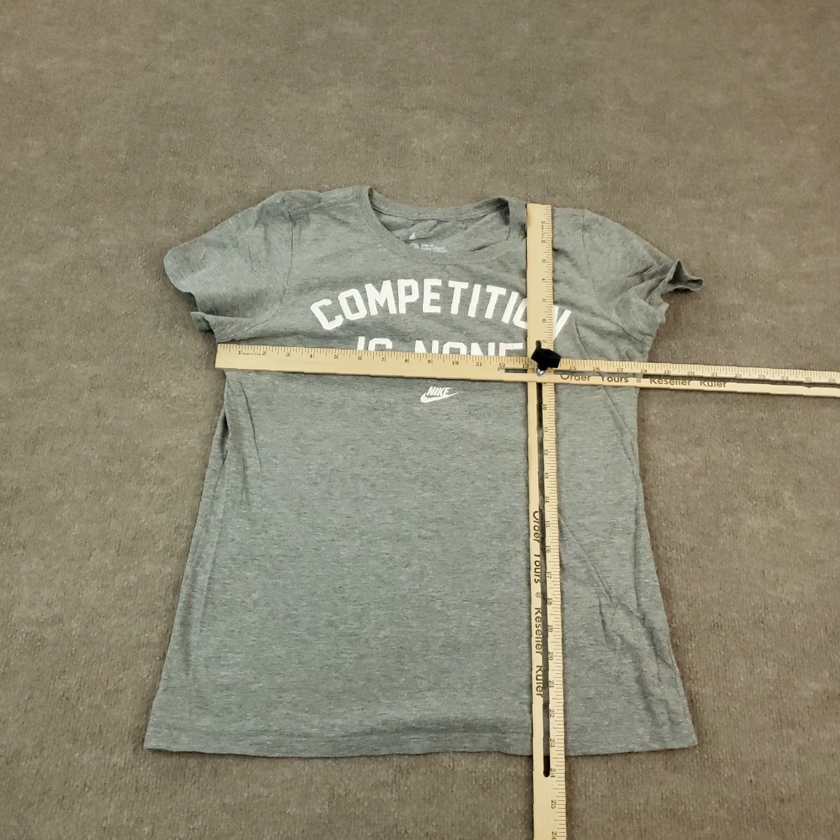 Nike Nike Dri-Fit T-Shirt Women's Large Gray Slim Fit Short Sleeve Size L / US 10 / IT 46 - 2 Thumbnail