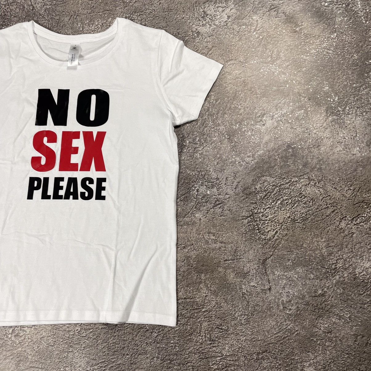 Vintage Vintage Y2K Graphic Tee Funny Slogan Print Streetwear Boxy S Size US S / EU 44-46 / 1 - 2 Thumbnail