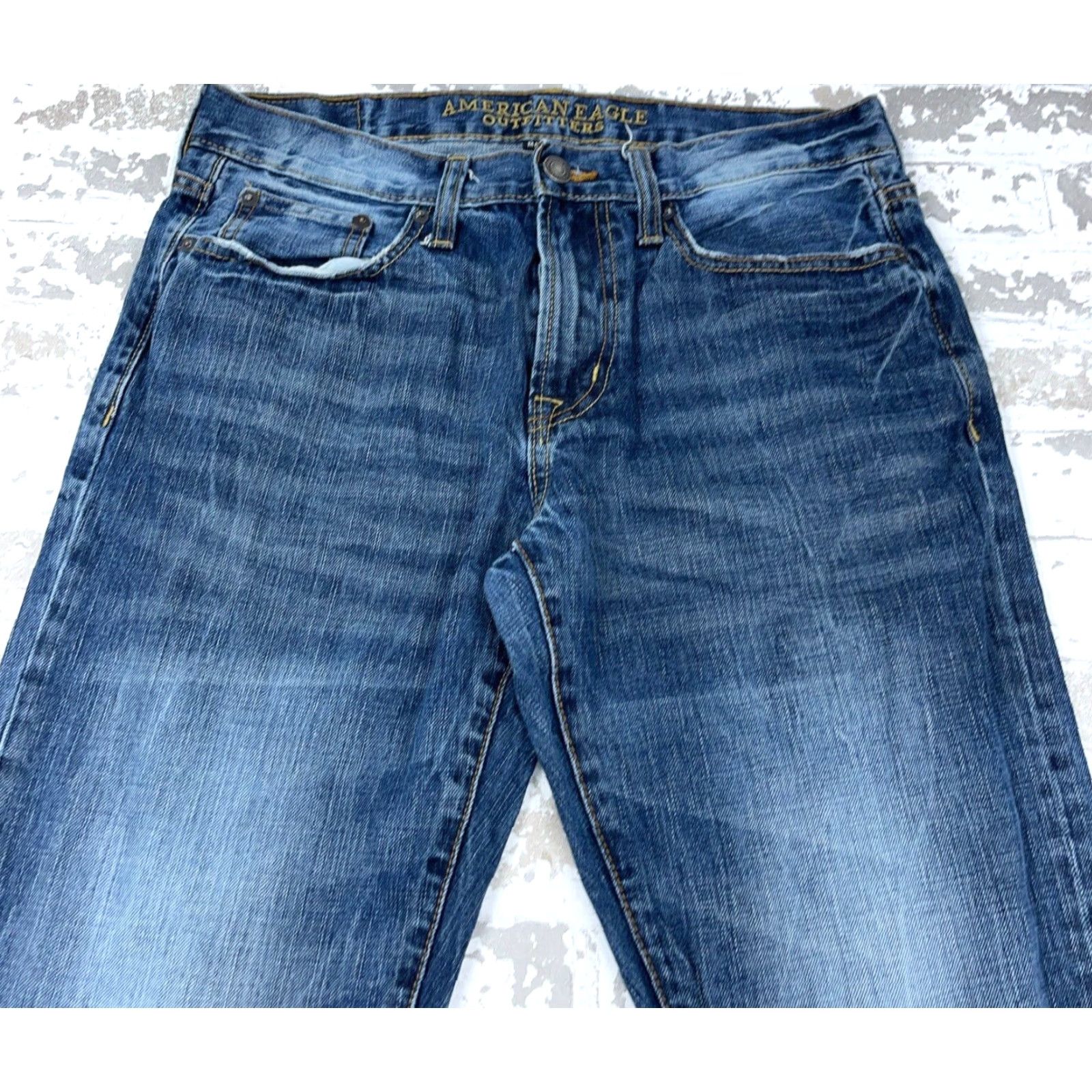 American Eagle Outfitters American Eagle Outfitters Jeans Men 31x32 Straight Leg Denim 5-Pocket Blue Medium Wash Relaxed Fit 31 in Inseam 32 in Vintage: No Mens Size US 31 - 3 Thumbnail
