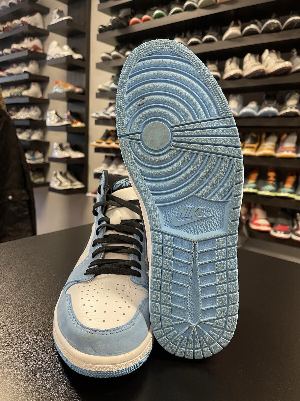Jordan Brand Size 12.5 - Nike Men’s Air Jordan 1 Retro OG High University Size US 12.5 / EU 45-46 - 9 Thumbnail