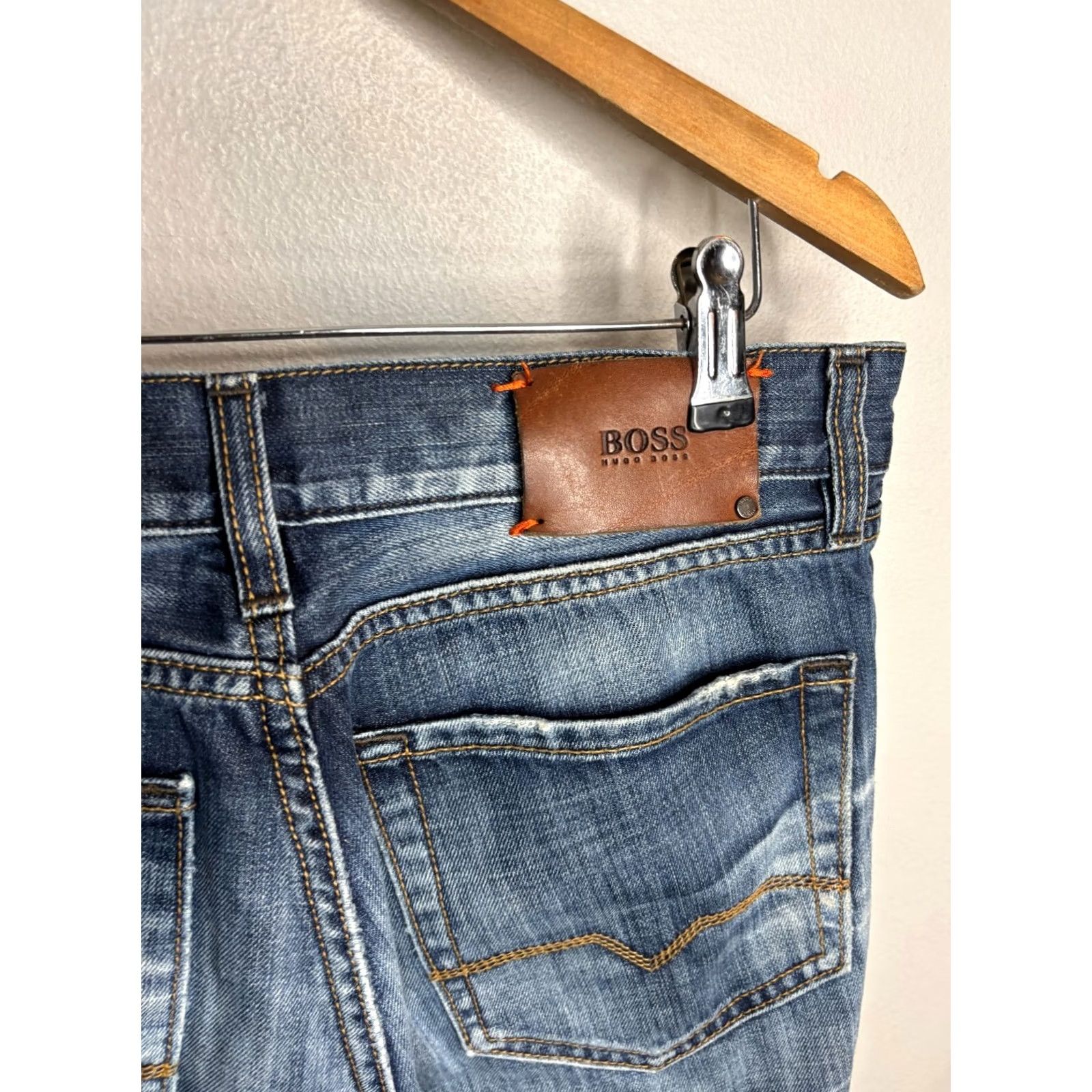 Hugo Boss Hugo Boss Jeans Mens W34 L34 Blue Candiani Denim Italian Straight 5617 8/10 Condition Distressed Regular Inseam 28in USA Classic Modern 043025-5617 Size US 33 - 5 Thumbnail