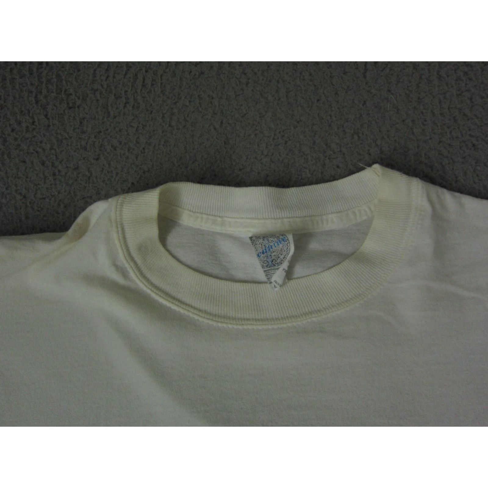 Vintage VINTAGE Genuine Shirt Men L White 90s 80s Tee Logo Cotton Jersey Crew Neck Short Sleeve Casual Gma Cottage Core 1990-1999 Mens T-Shirt Size US L / EU 52-54 / 3 - 4 Thumbnail