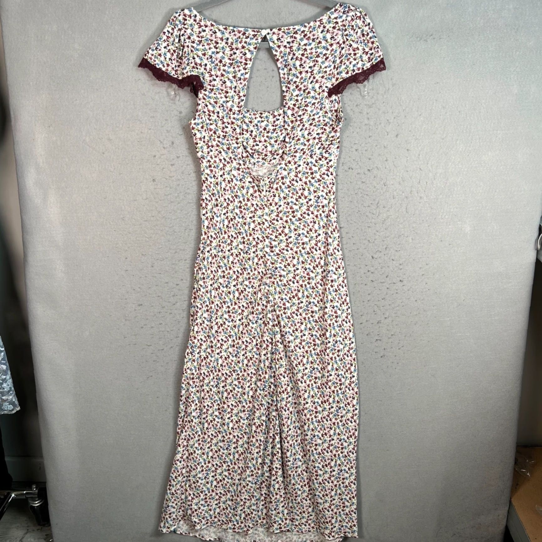 Vintage Wild Fable Dress Small Floral Print Midi White w/ Keyhole Back Womens Size S / US 4 / IT 40 - 2 Thumbnail