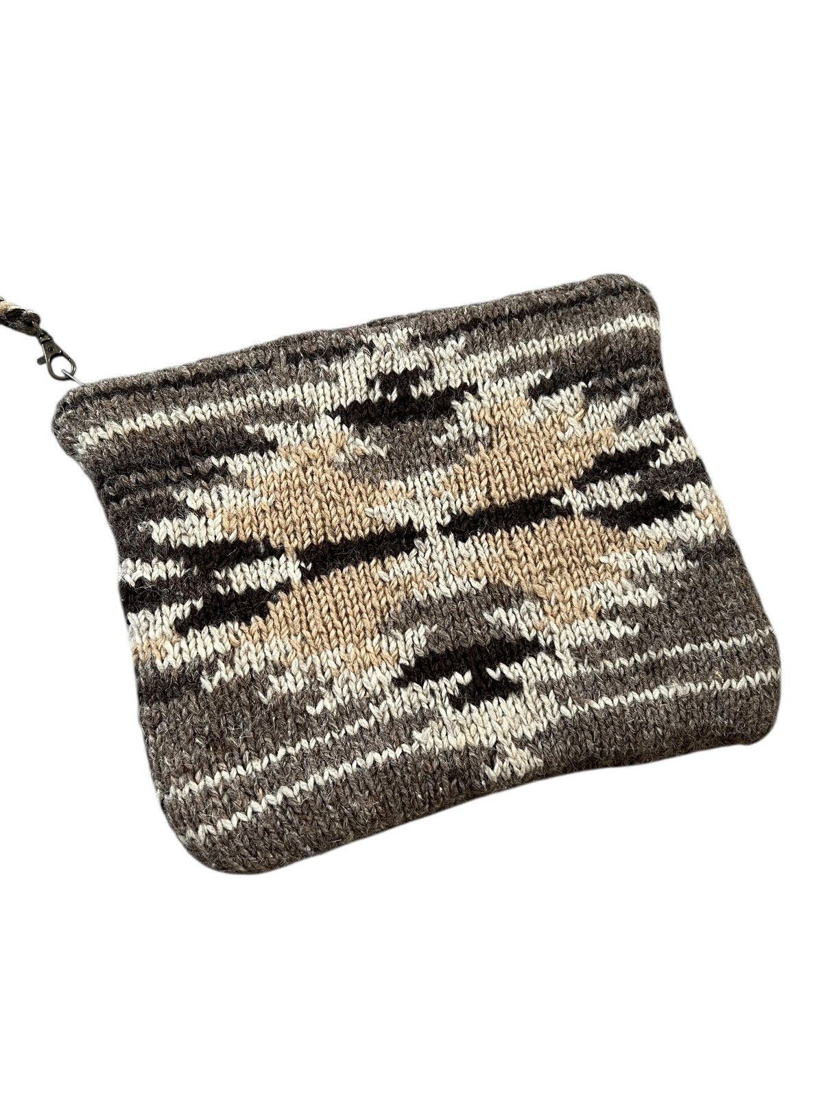 GOA 2000s Goa Native Pattern Knit Clutch Bag Size ONE SIZE - 2 Thumbnail