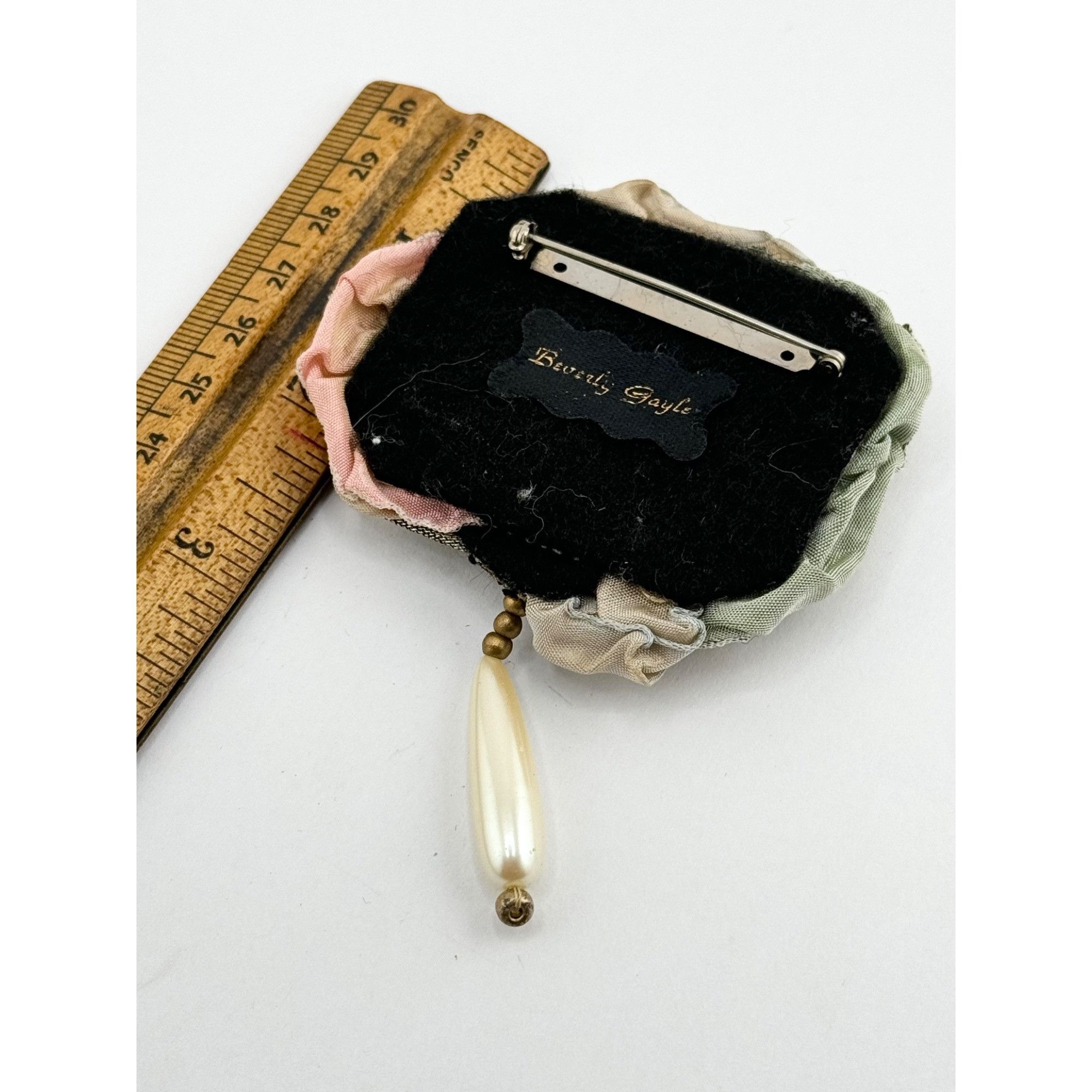 Vintage Vintage Beverly Gayle Beaded Flower Brooch Pin Size ONE SIZE - 5 Thumbnail