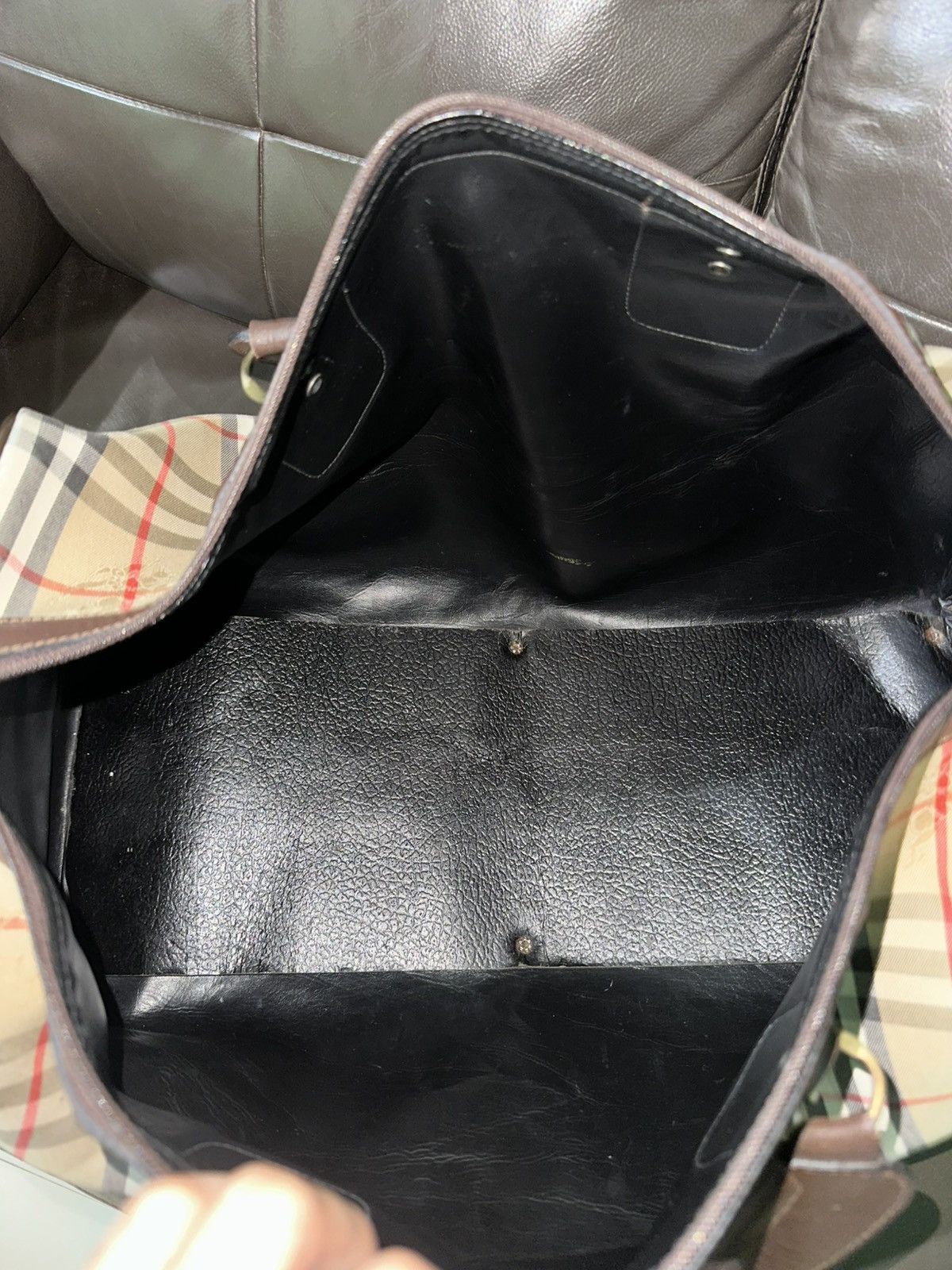 Burberry × Designer × Vintage Vintage 90s burberrys beige nova check travel bag Size ONE SIZE - 8 Thumbnail