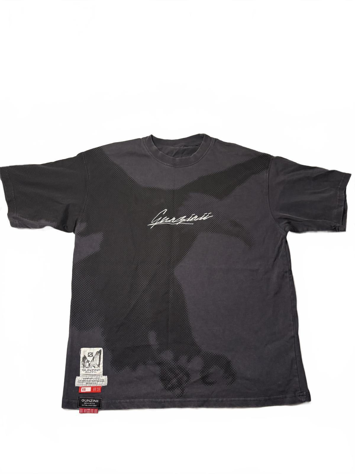 Gunzinii streetwear t shirt great condition