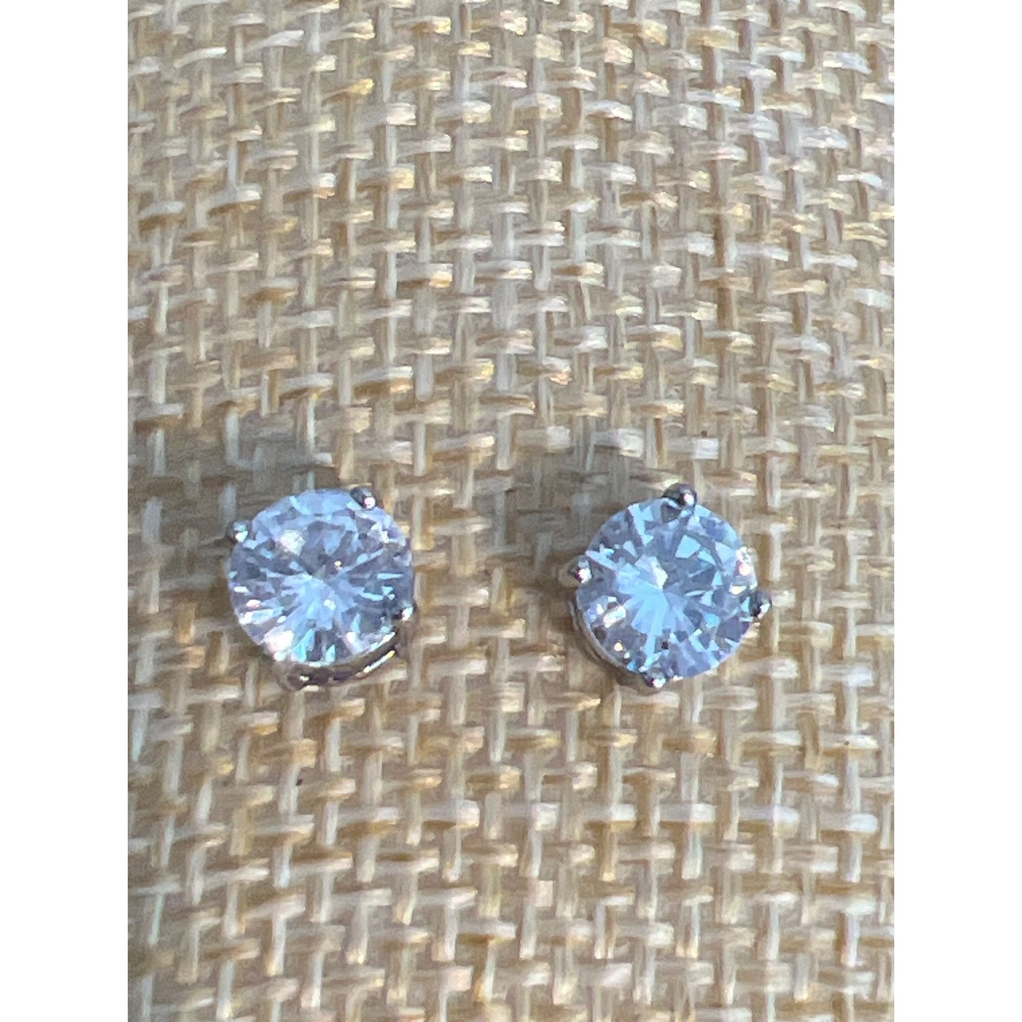 Swarovski Silver Tone Stud Earrings Clear Swarovski Crystal Pierced .2 Size ONE SIZE - 2 Thumbnail