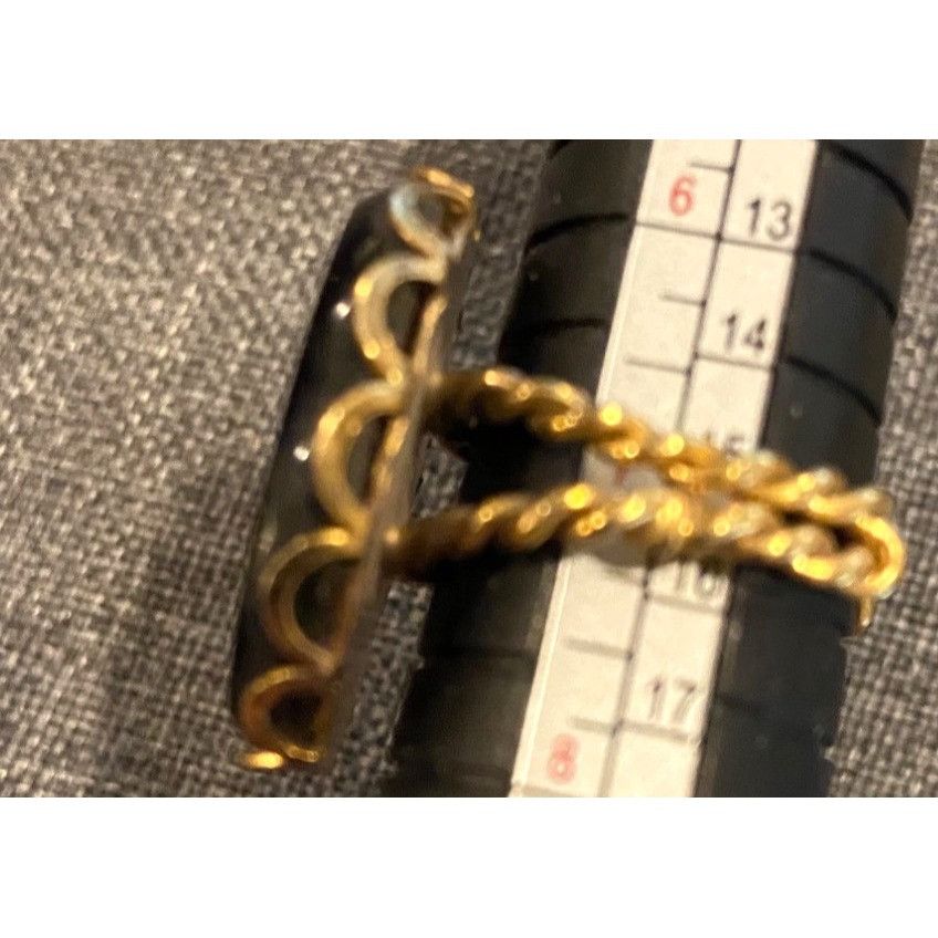 Other Vtg Gold-Tone Twisted Band Ring W/Blk Enamel Oval Face,White Size ONE SIZE - 7 Thumbnail