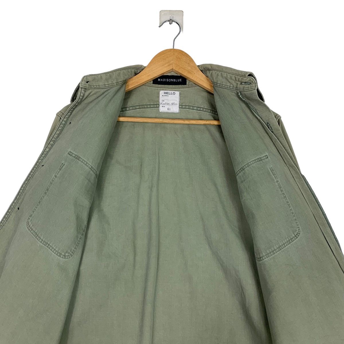 Madison MADISONBLUE Green Button Up Shirt #0950-C42 Size US S / EU 44-46 / 1 - 12 Thumbnail
