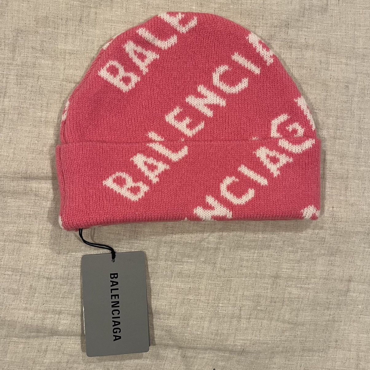 Balenciaga Balenciaga Wool Knit All Over Logo Beanie Black  display picture 3
