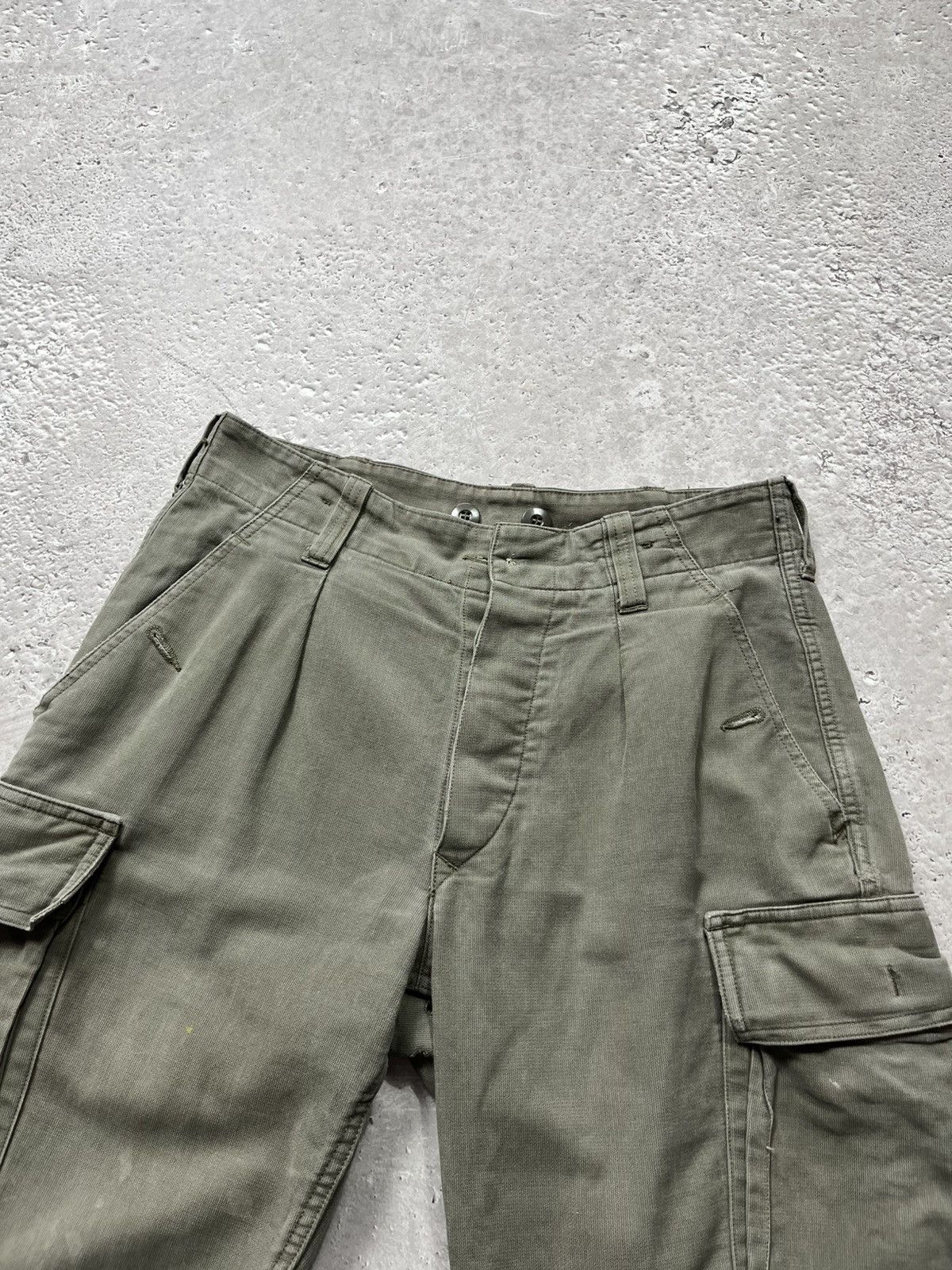 Vintage Vintage German Army Cargo Pants 1984 Olive Military Workwear Size US 30 / EU 46 - 7 Thumbnail