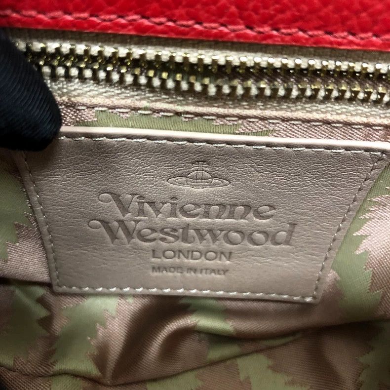 Vivienne Westwood Vivienne Westwood size os Saturn Queen Mother red shoulder Size ONE SIZE - 8 Thumbnail