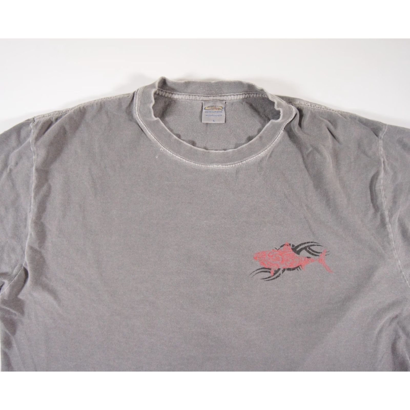 Vintage VINTAGE Crazy Shirts Hawaiian T-Shirt Men Large Gray Short Sleeve Maui Tribal Fish Logo Size US L / EU 52-54 / 3 - 2 Thumbnail