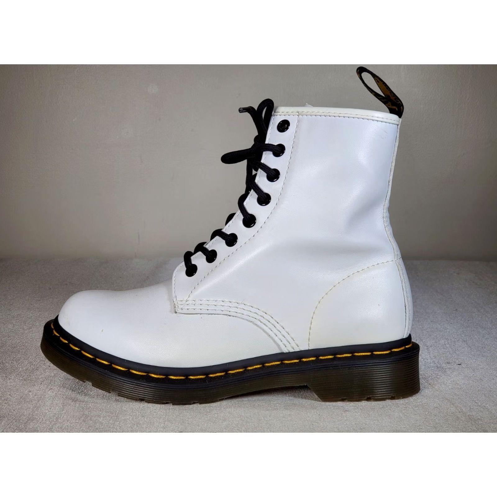 Dr. Martens Dr. Martens 25057 Softy White Leather Lace-Up Boots Women's US 7 Boots Mid-Calf Leather White 90s Punk Grunge Style Women Size US 7 / IT 37 - 5 Thumbnail