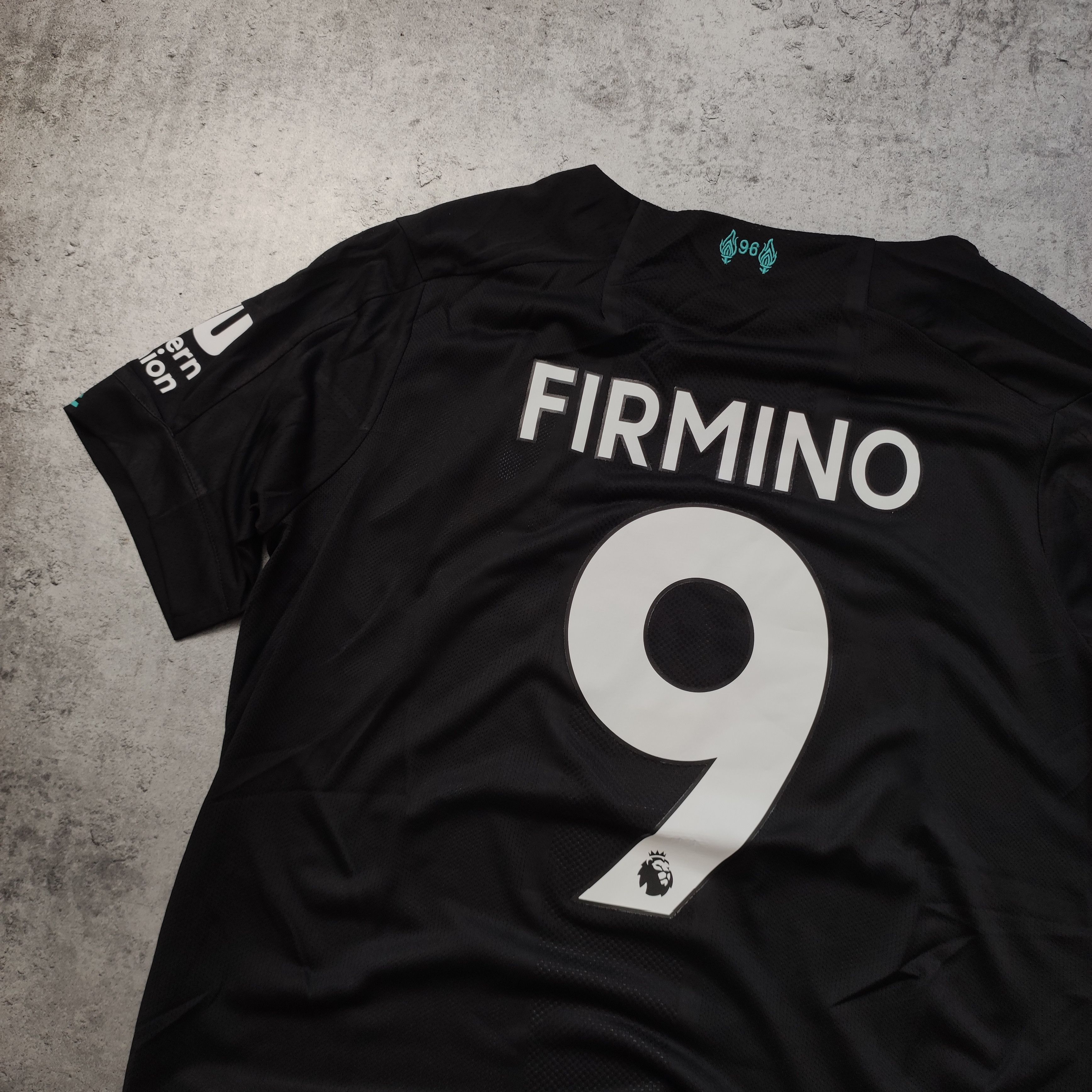 Other RARE #9 Firmino New Balance Liverpool FC 19/20 Third Jersey Size US S / EU 44-46 / 1 - 9 Thumbnail