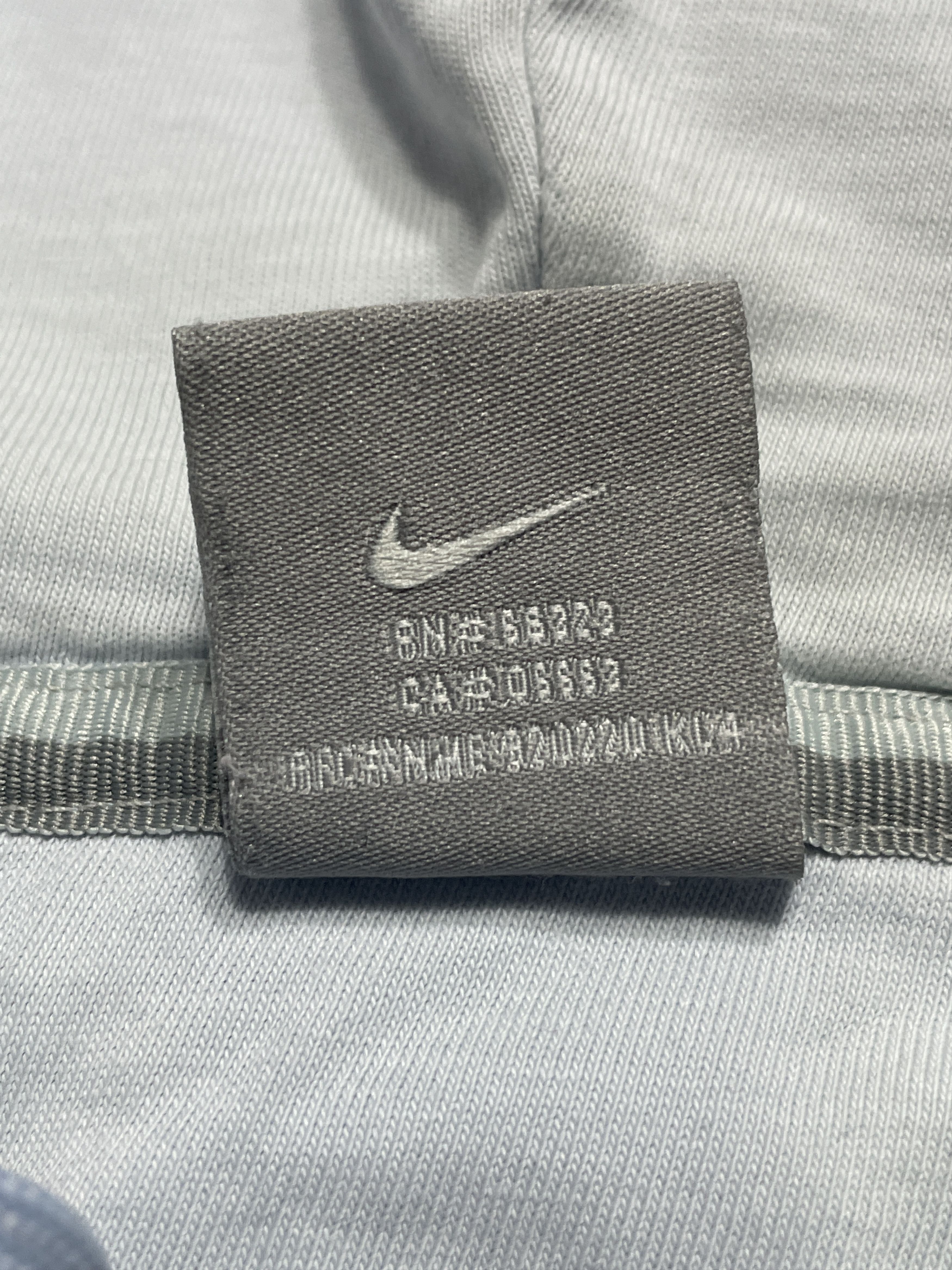 Nike RARE❗️Nike Vintage Y2K Hoodie Silver Tag Boxy Fit Baby Blue Size US S / EU 44-46 / 1 - 7 Thumbnail