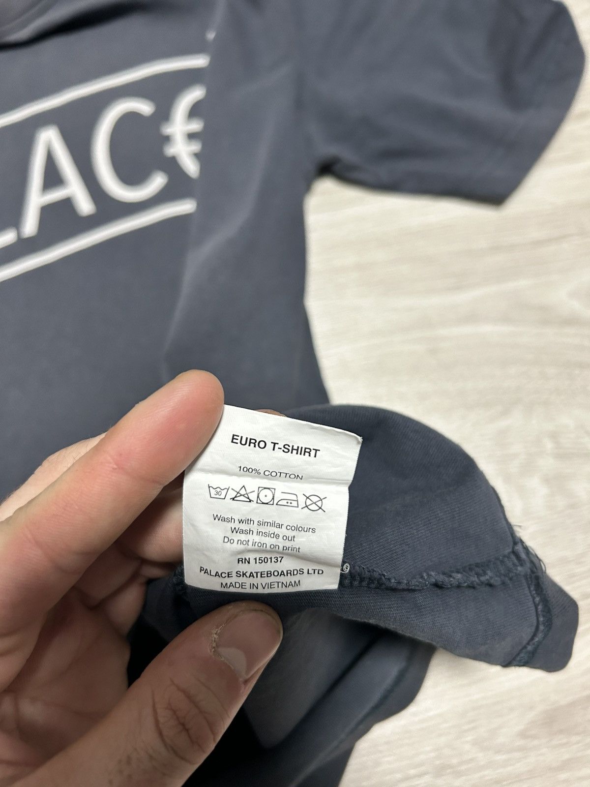 Palace Vintage PALACE Euro T-shirt vintage Y2K size S-M Size US M / EU 48-50 / 2 - 8 Thumbnail