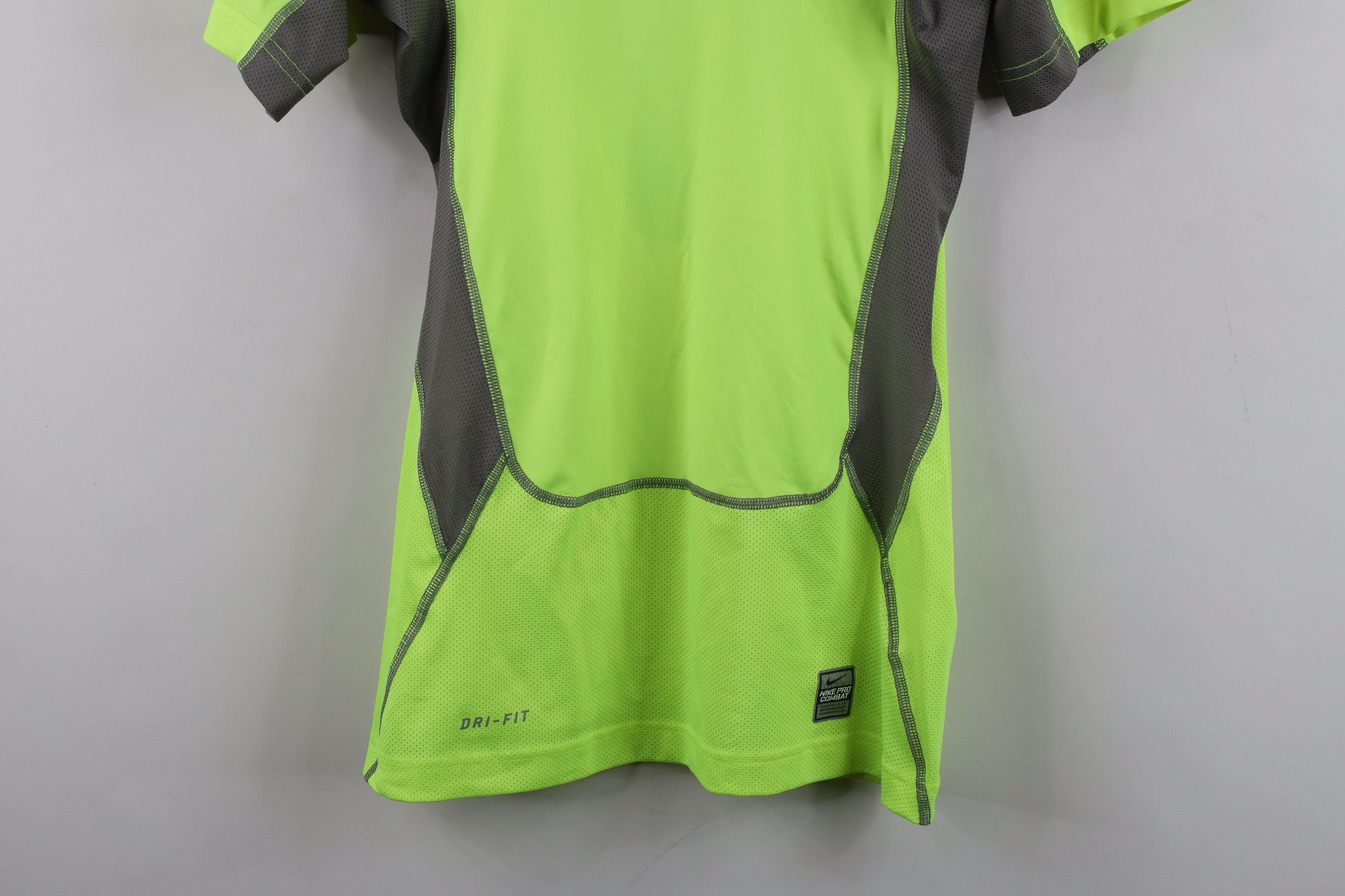 Nike Nike Pro Combat Vented Gym Training Short Sleeve T-Shirt Size US L / EU 52-54 / 3 - 3 Thumbnail