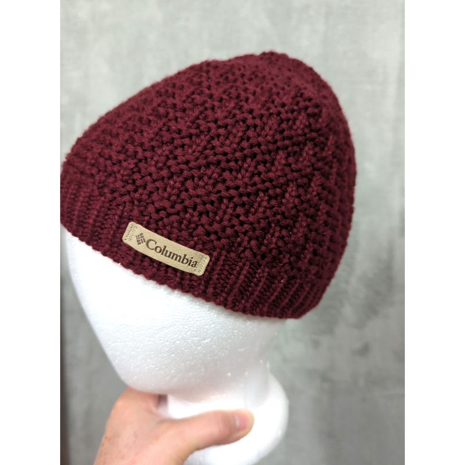 Vintage Columbia Beanie Hat Womens One Size Burgundy Fleece Lined Knit Logo Outdoor Winter Fall Spring Casual Travel Size ONE SIZE - 2 Thumbnail