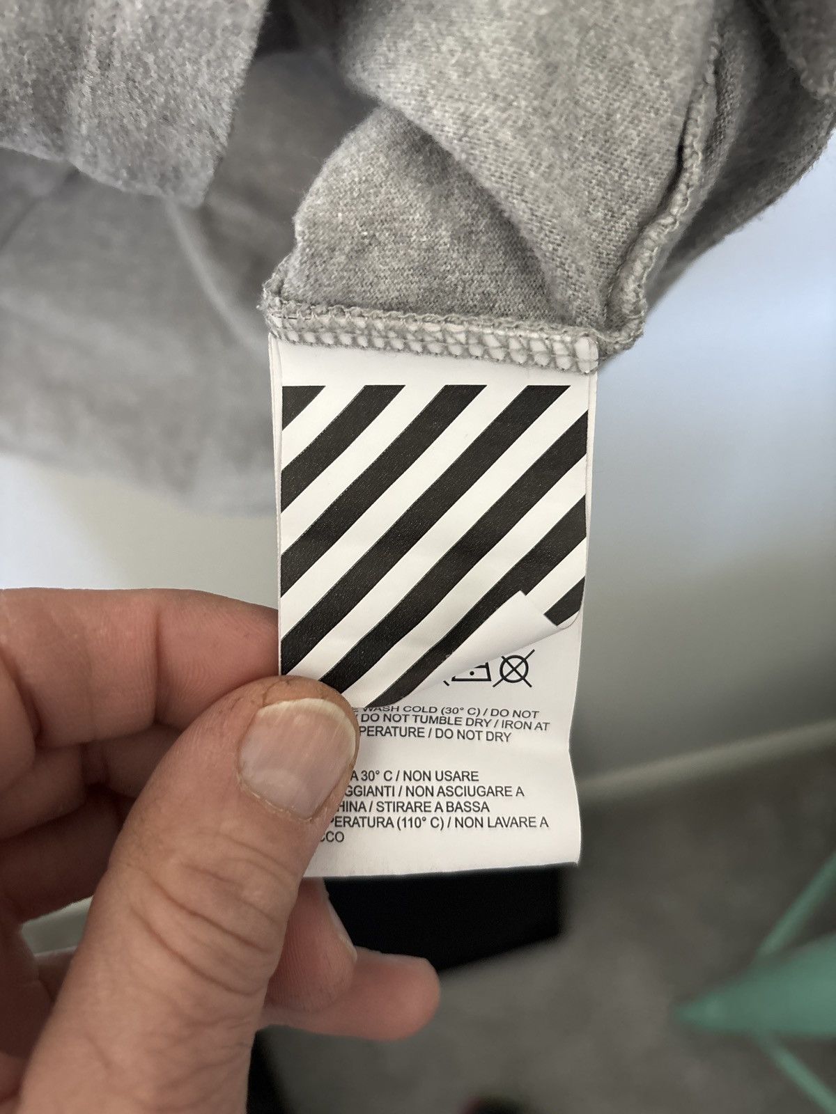 Off-White Off-White Fall/Winter 18-19 Yellow Arrow tee Medium Size US M / EU 48-50 / 2 - 9 Thumbnail