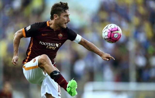 Nike Roma 15/16 player issue home shirt #10 Totti Size US XL / EU 56 / 4 - 12 Thumbnail