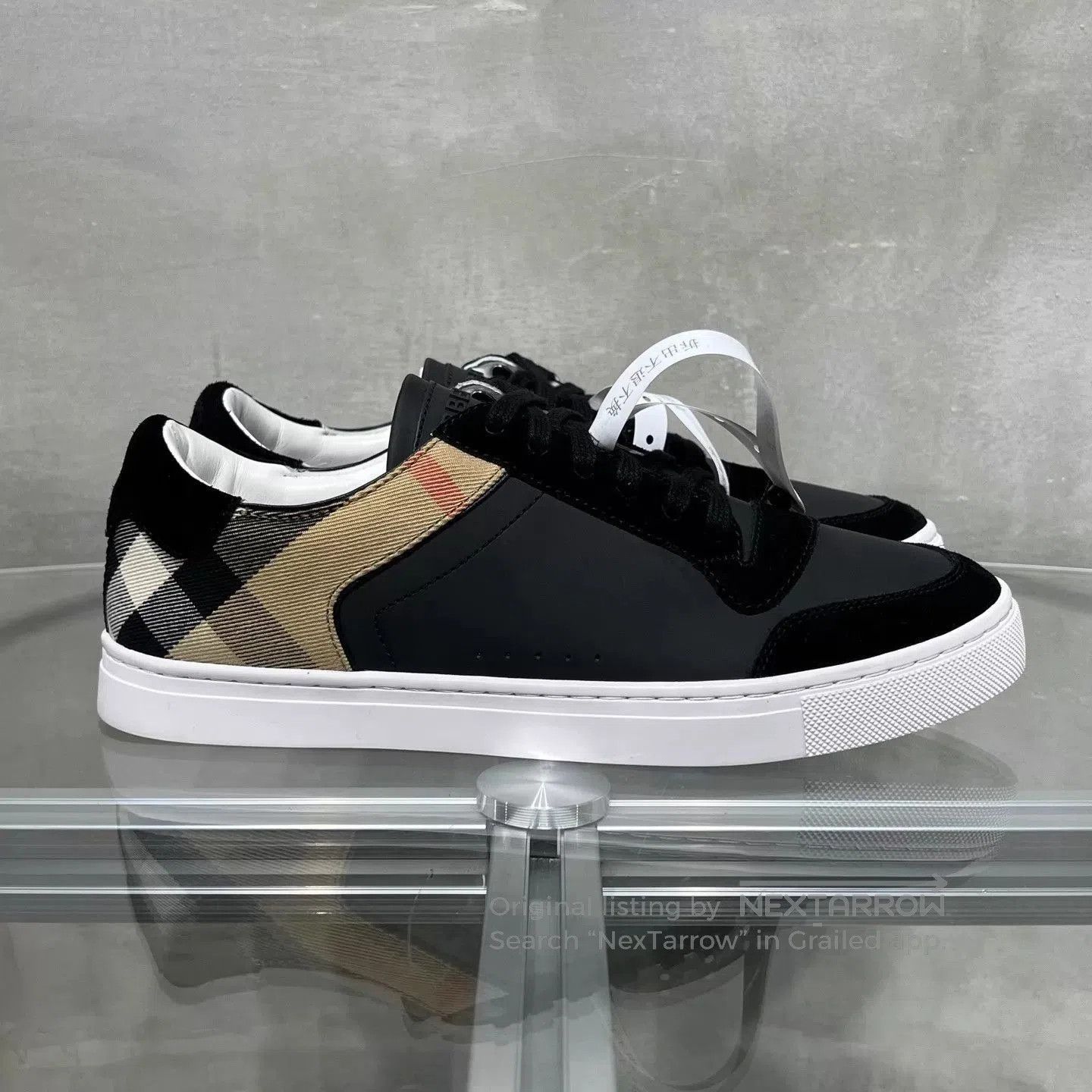 Burberry Black Low-Top Sneakers Size 9. Size US 9 / EU 42 - 4 Thumbnail