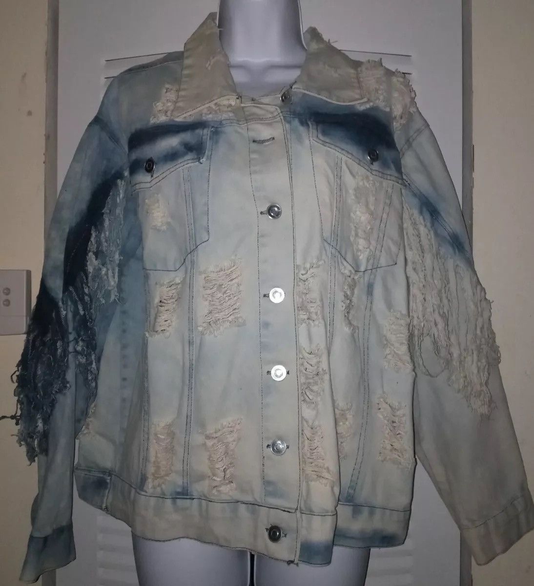 Other KROIX Womens Distressed Acid Washed Frayed Fringe Denim 3XL Size 3XL / US 20-22 - 7 Thumbnail