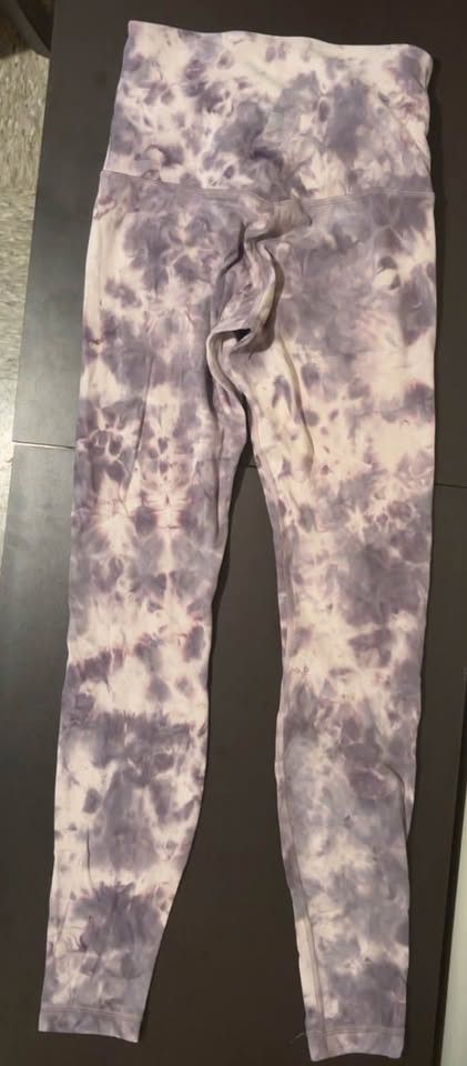 Lululemon Lululemon Align High Rise Diamond Dye Purple leggings Size 27" / US 4 / IT 40 - 1 Thumbnail